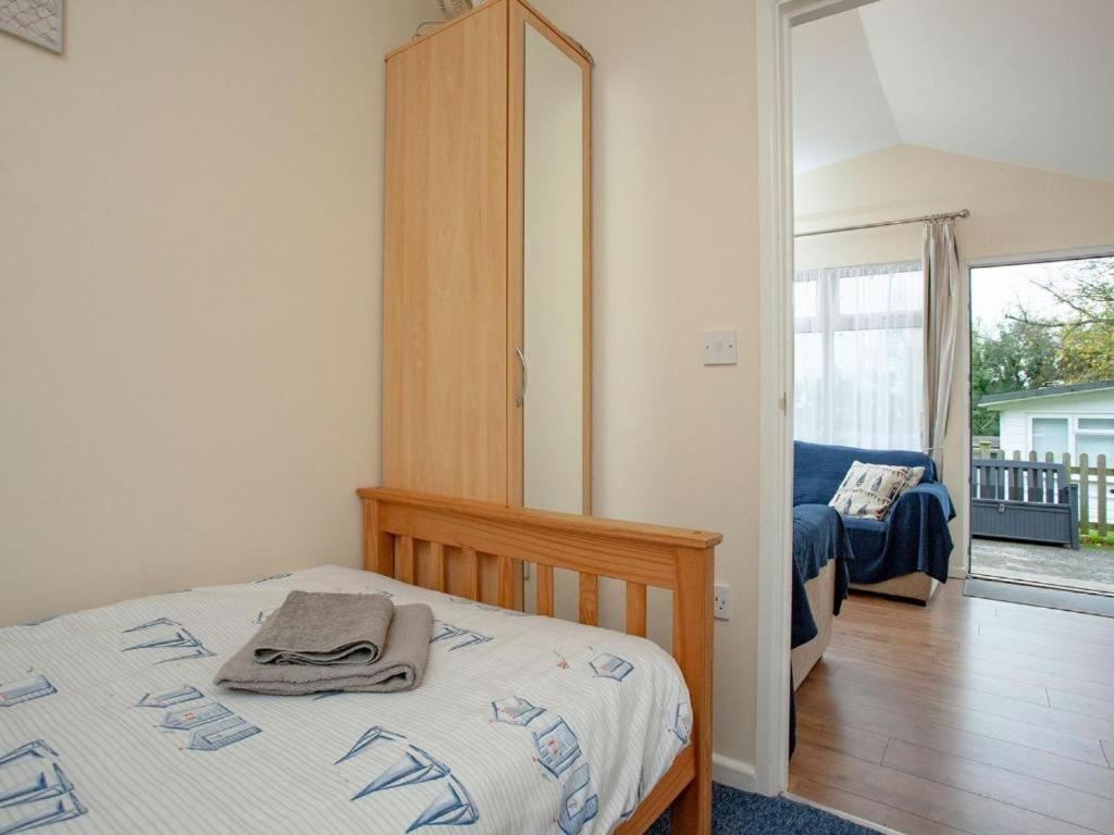 Sunnydaze-Detached Chalet With 2 Bedrooms And 2 Bathrooms And Private Parking Outside Door Dartmouth Extérieur photo